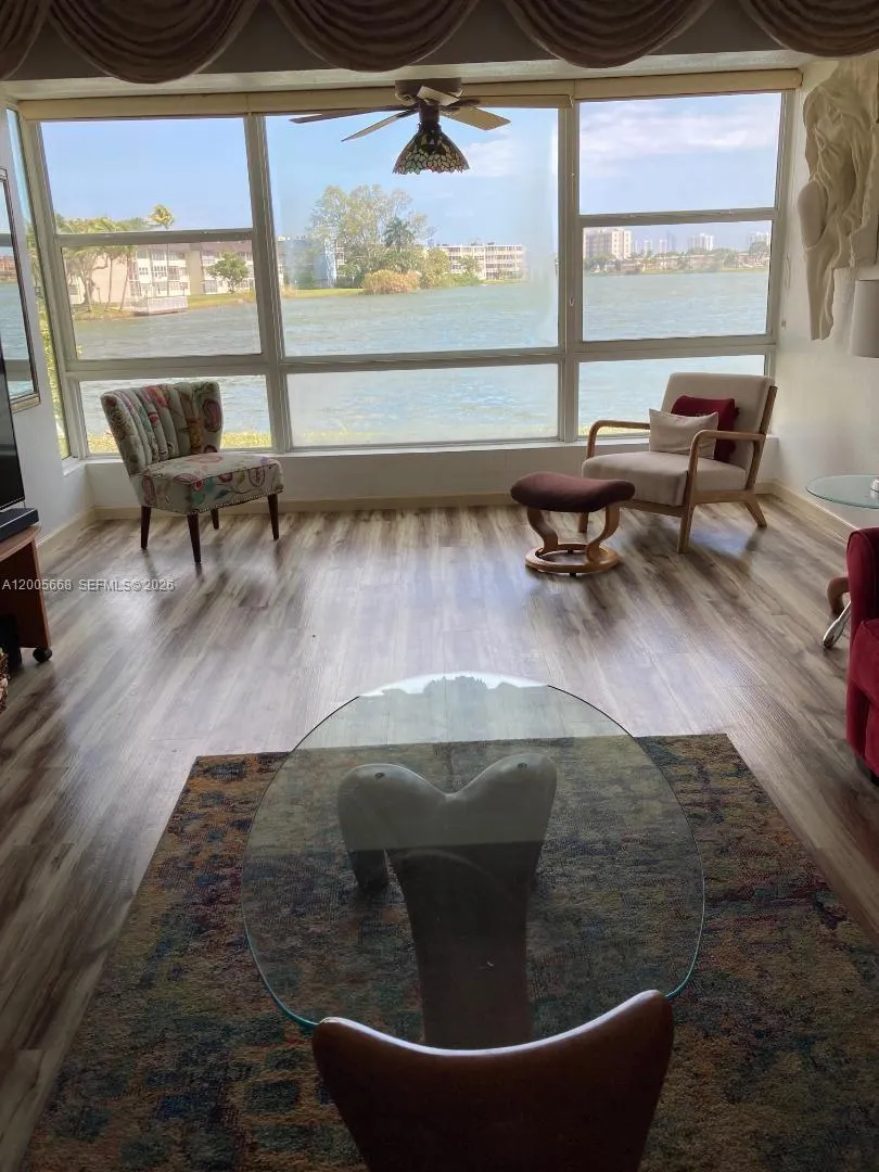 18901 NE 14th Ave # 101, Miami FL 33179