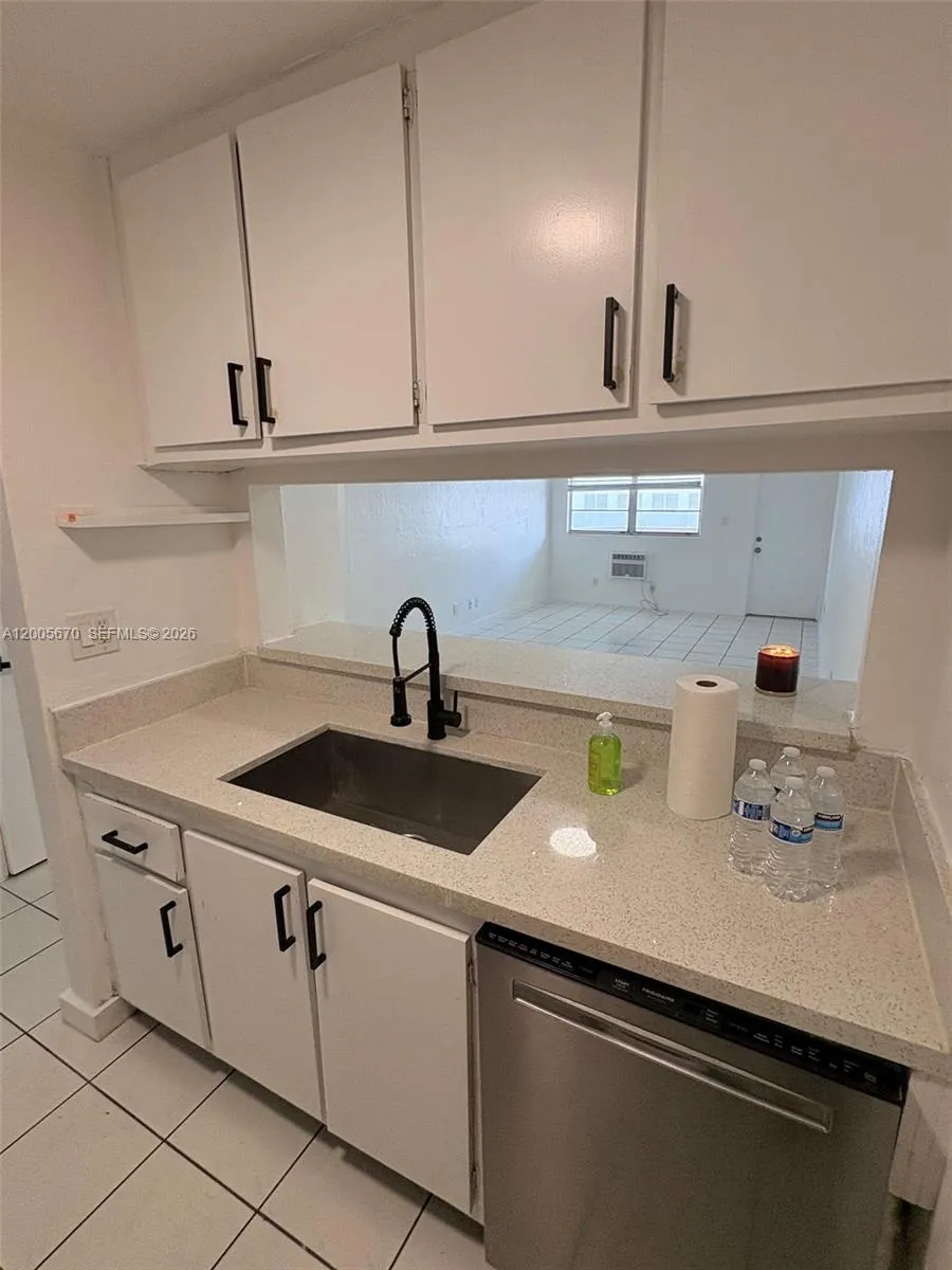 505 NE 30th St # 502, Miami FL 33137