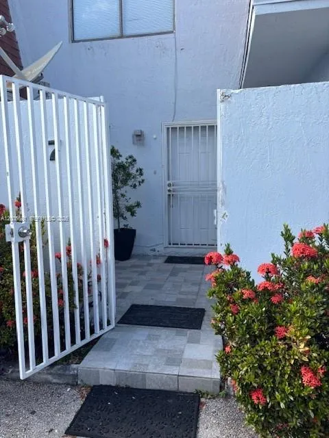 10720 NW 7th St # 7A, Miami FL 33172