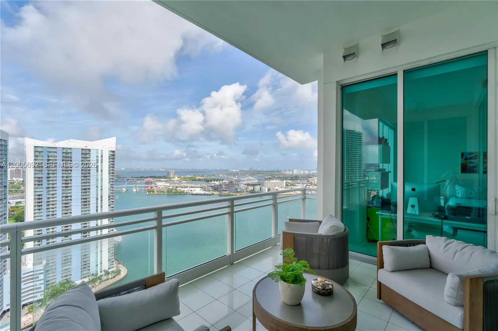 900 Brickell Key Blvd # 3002, Miami FL 33131