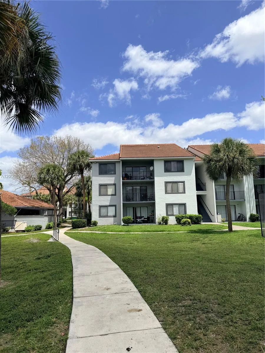 9250 W Atlantic Blvd # 936, Coral Springs FL 33071