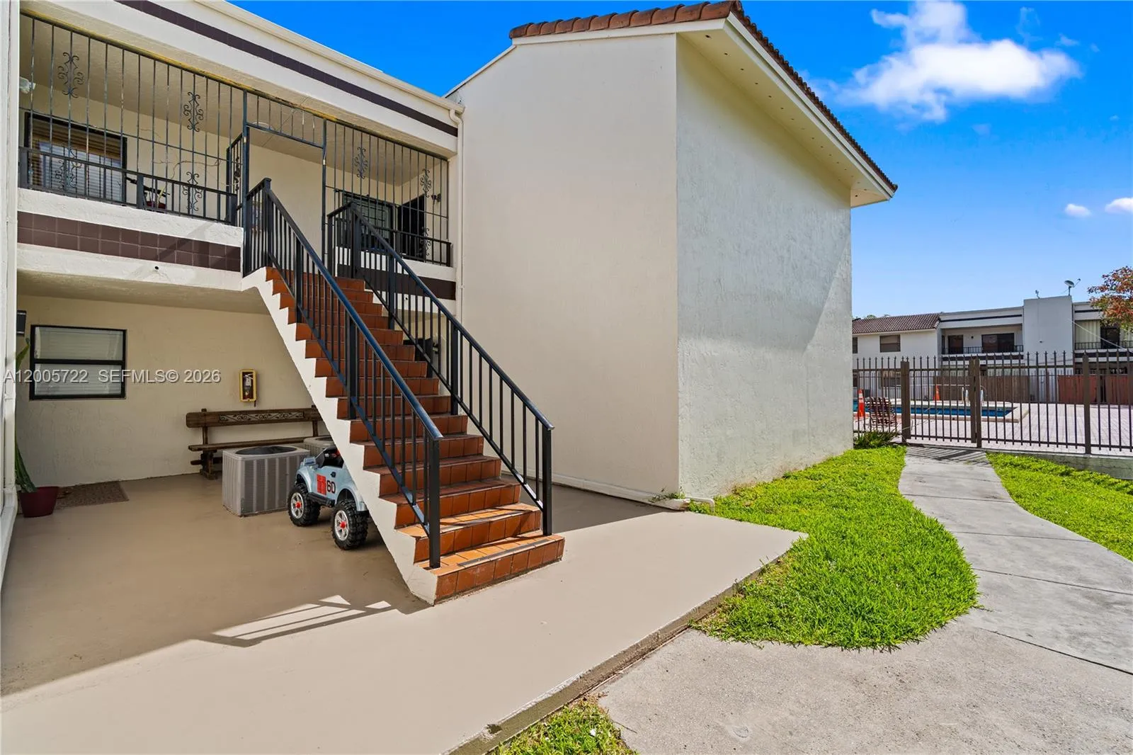 10877 NW 7th St # 35, Miami FL 33172