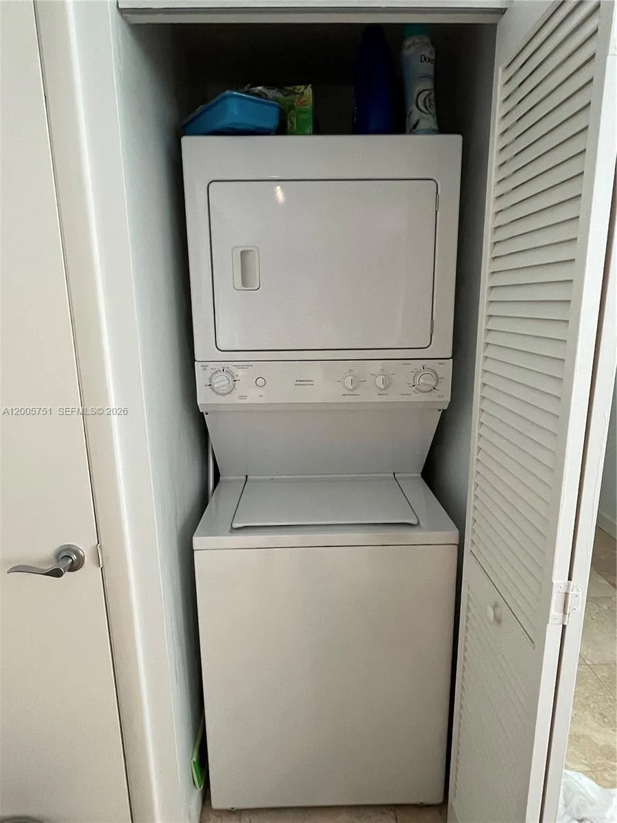 7275 SW 90th St # C408, Miami FL 33156