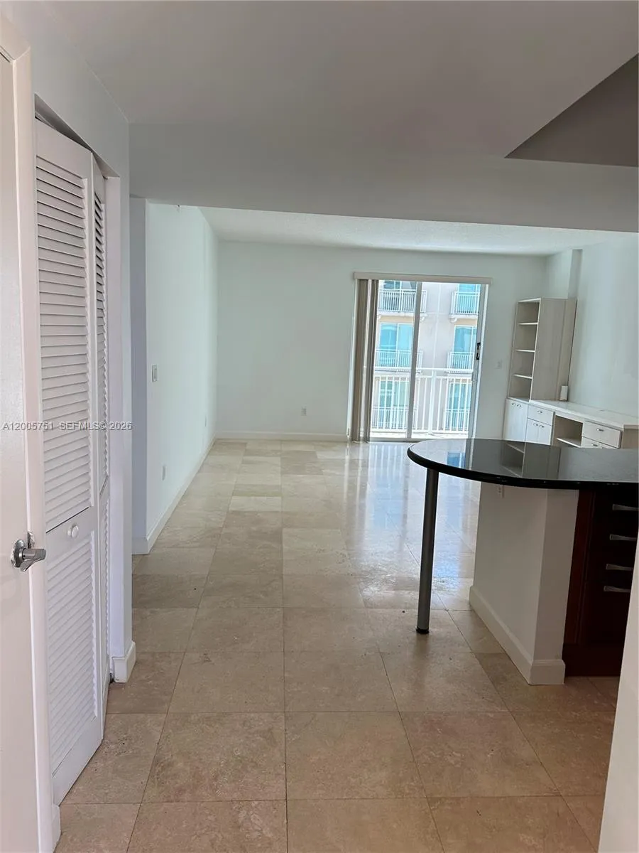 7275 SW 90th St # C408, Miami FL 33156