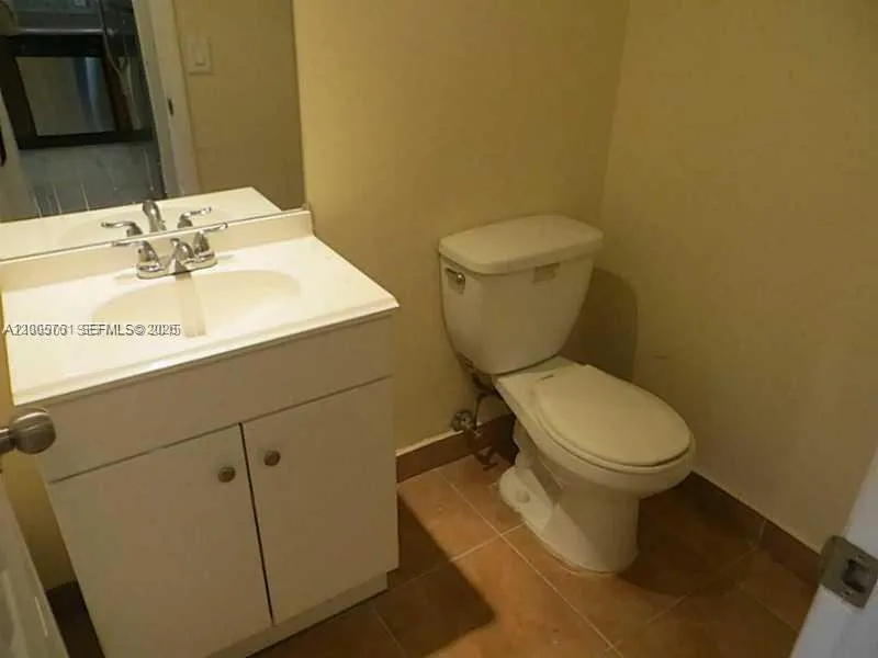 2025 NE 164th St # 312, North Miami Beach FL 33162