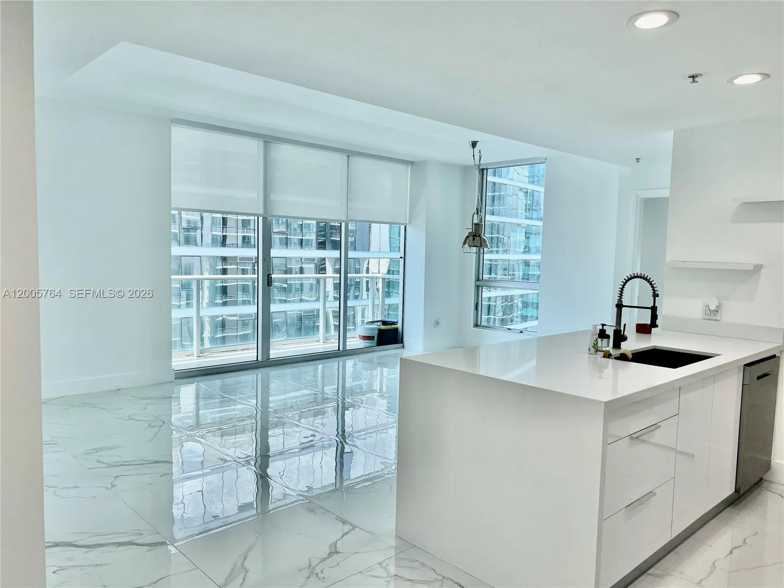 300 S Biscayne Blvd # 3502, Miami FL 33131