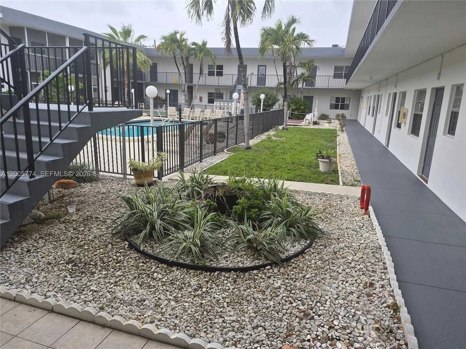 415 NE 2nd St # 202, Hallandale Beach FL 33009