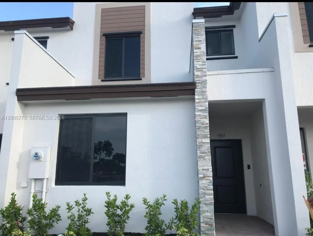 784 NE 206th Ter # 784, Miami FL 33179