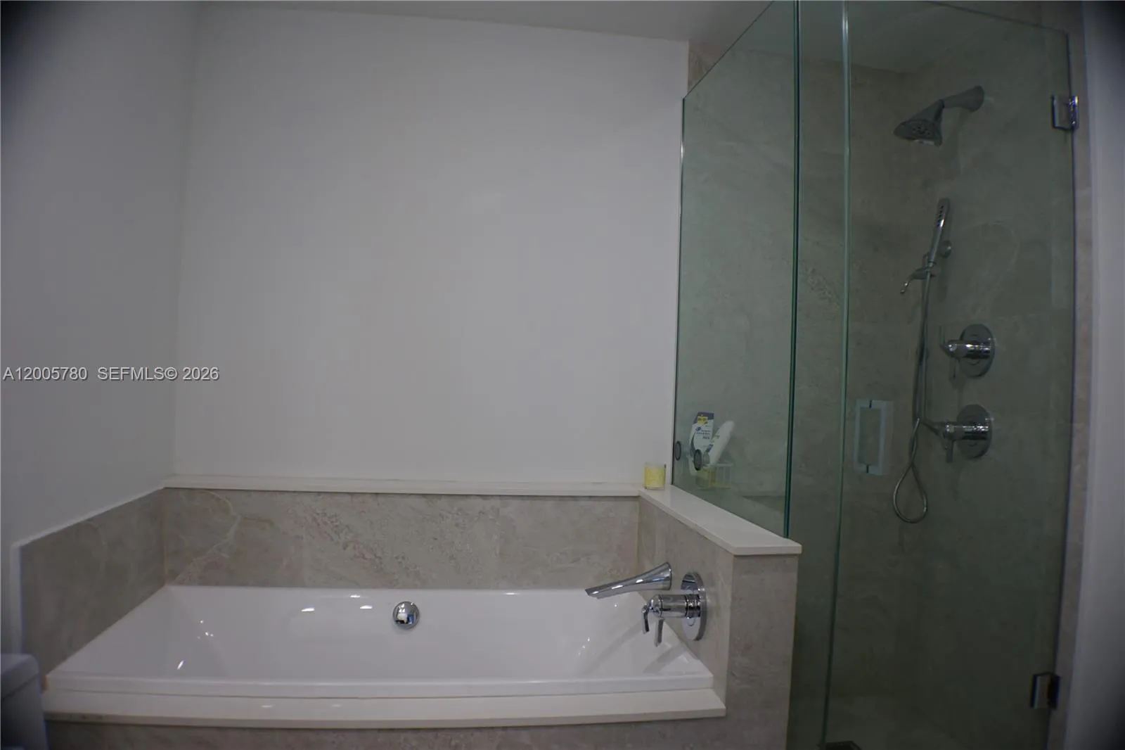 488 NE 18th St # 2008, Miami FL 33132