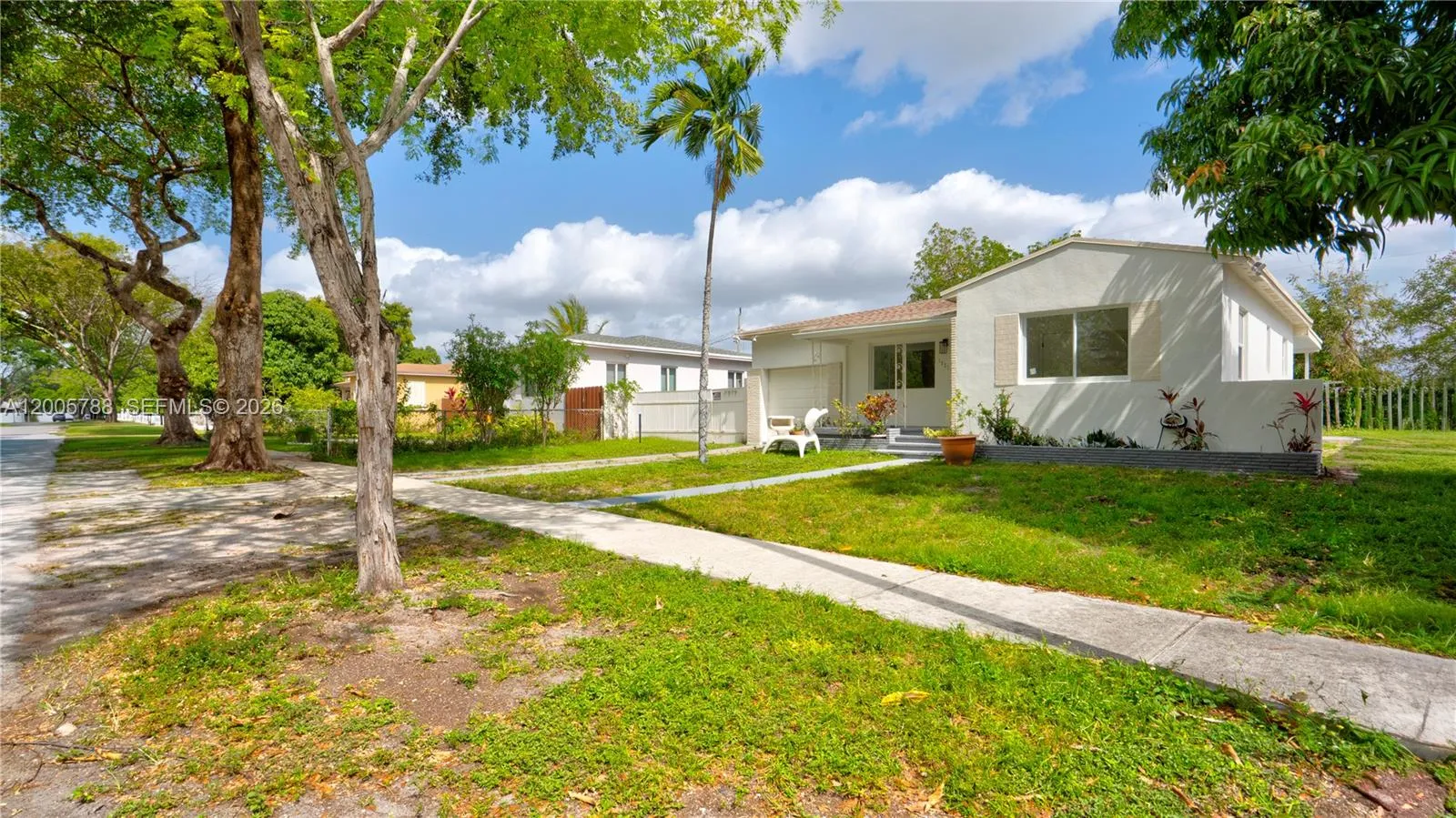 1921 NE 158th St, North Miami Beach FL 33162