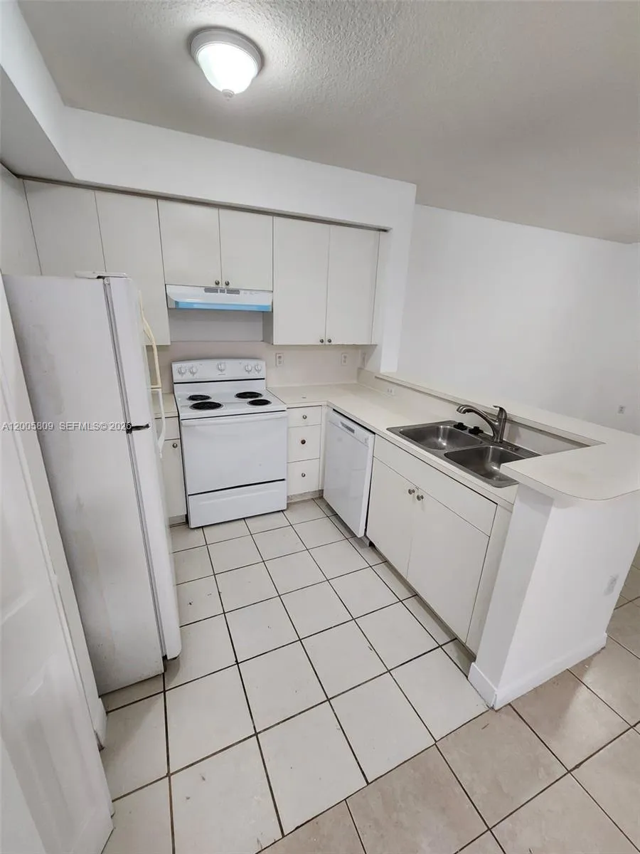 11060 SW 196th St # 209, Cutler Bay FL 33157