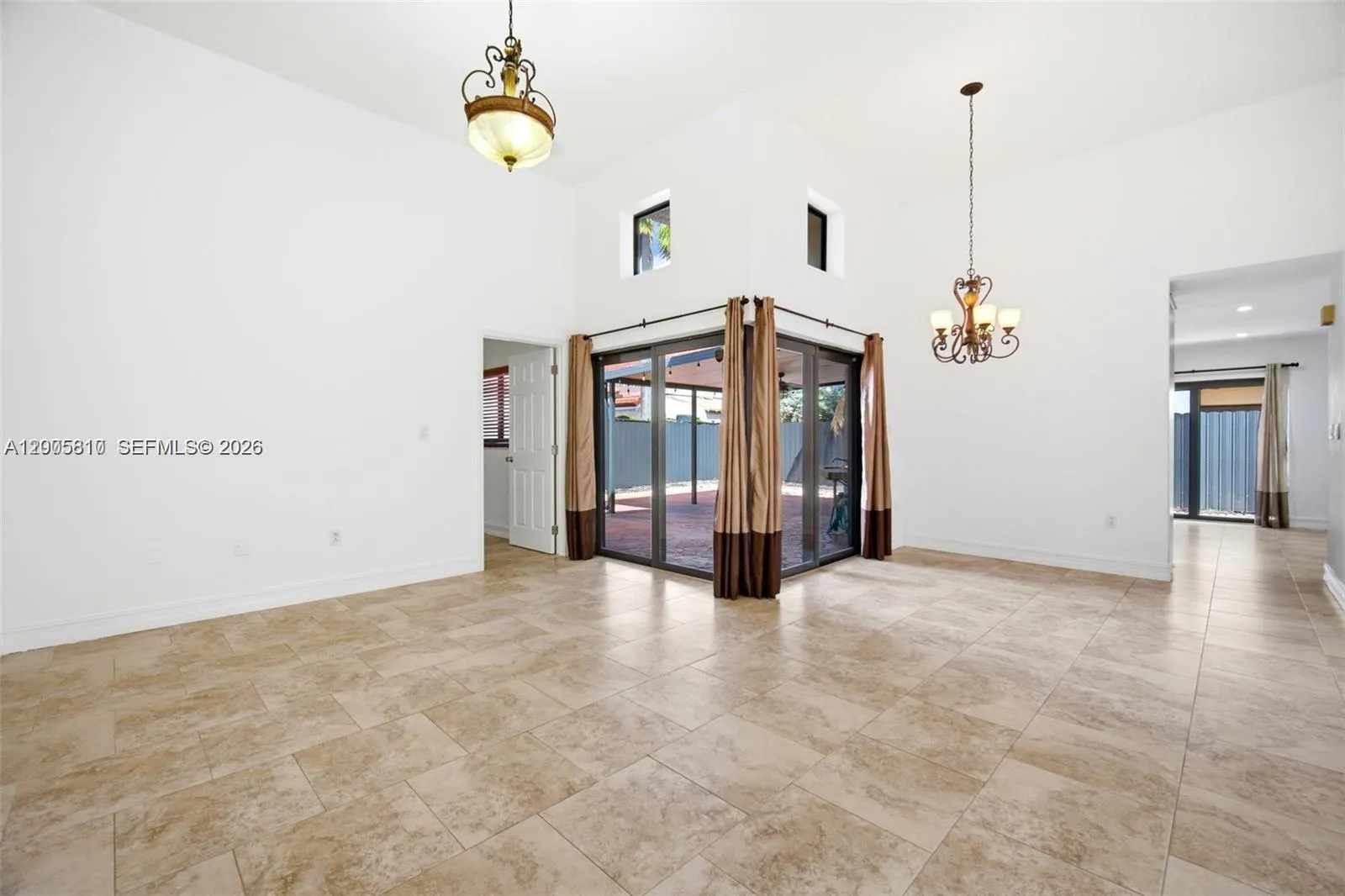 561 SW 87th Ct, Miami FL 33174