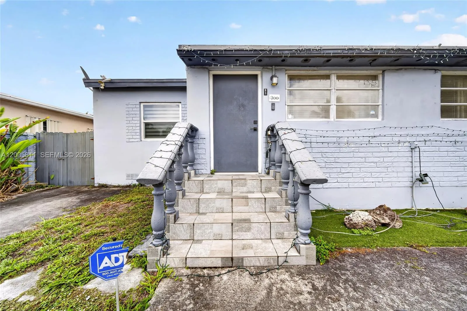 300 E 43rd St, Hialeah FL 33013