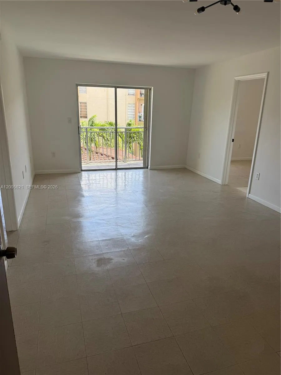 4845 NW 7th St # 5, Miami FL 33126