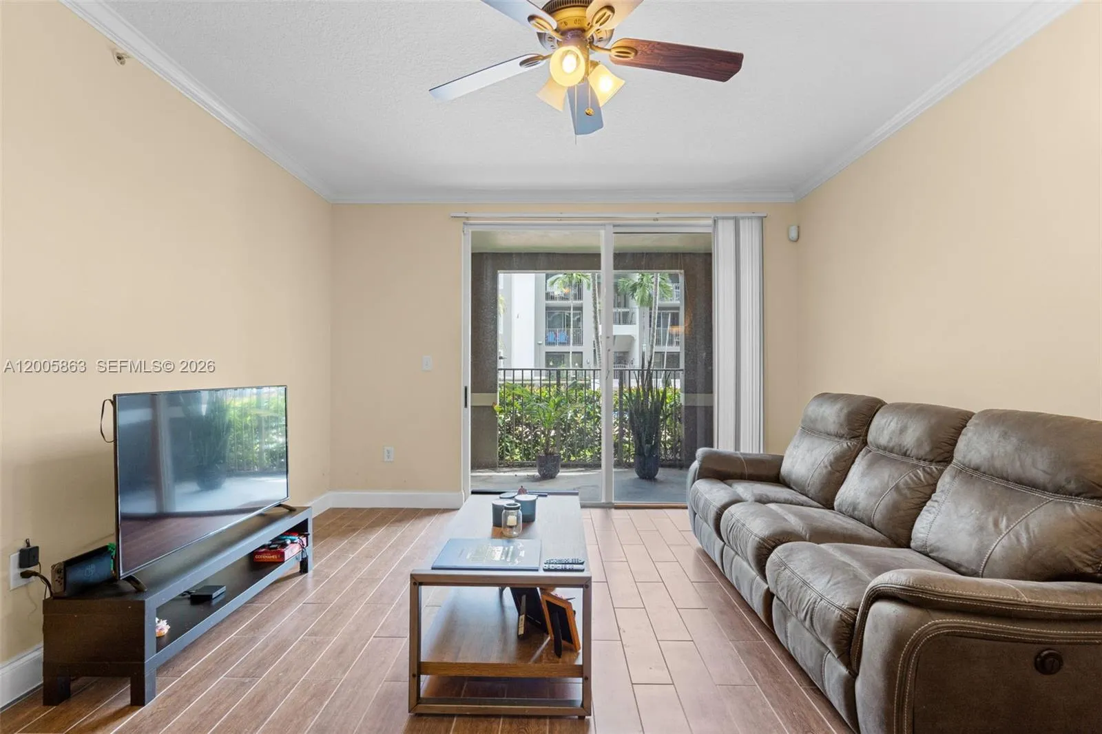 6841 SW 44th St # 106, Miami FL 33155