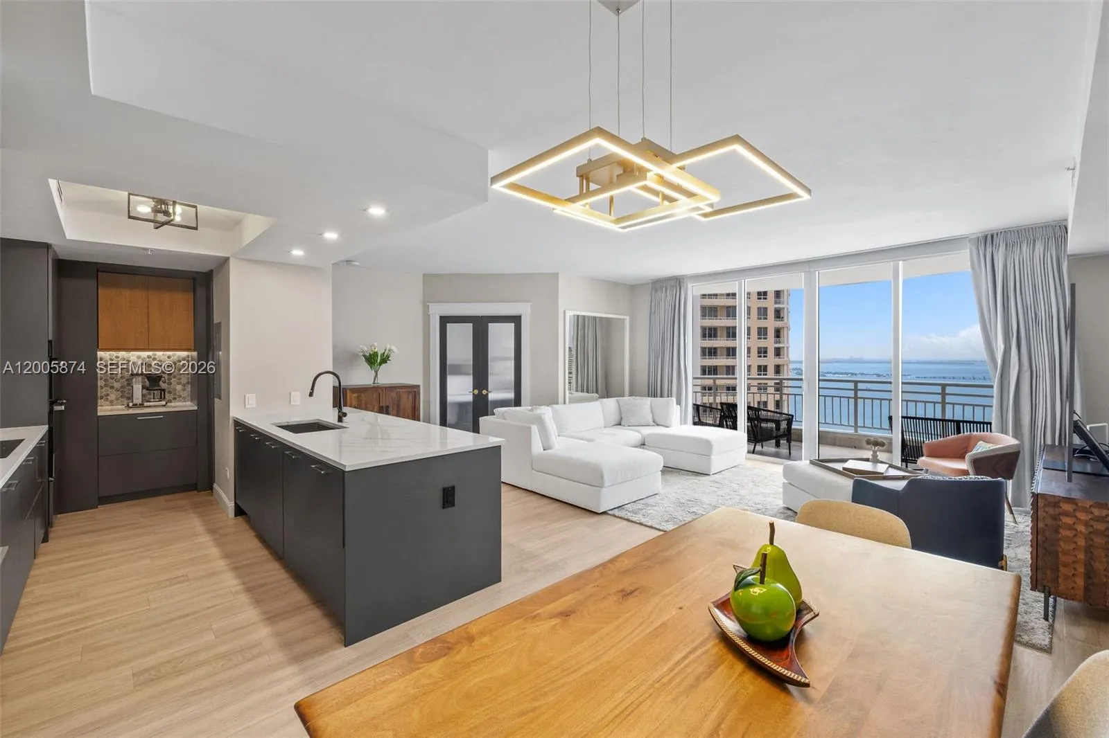 848 Brickell Key Dr # 3403, Miami FL 33131