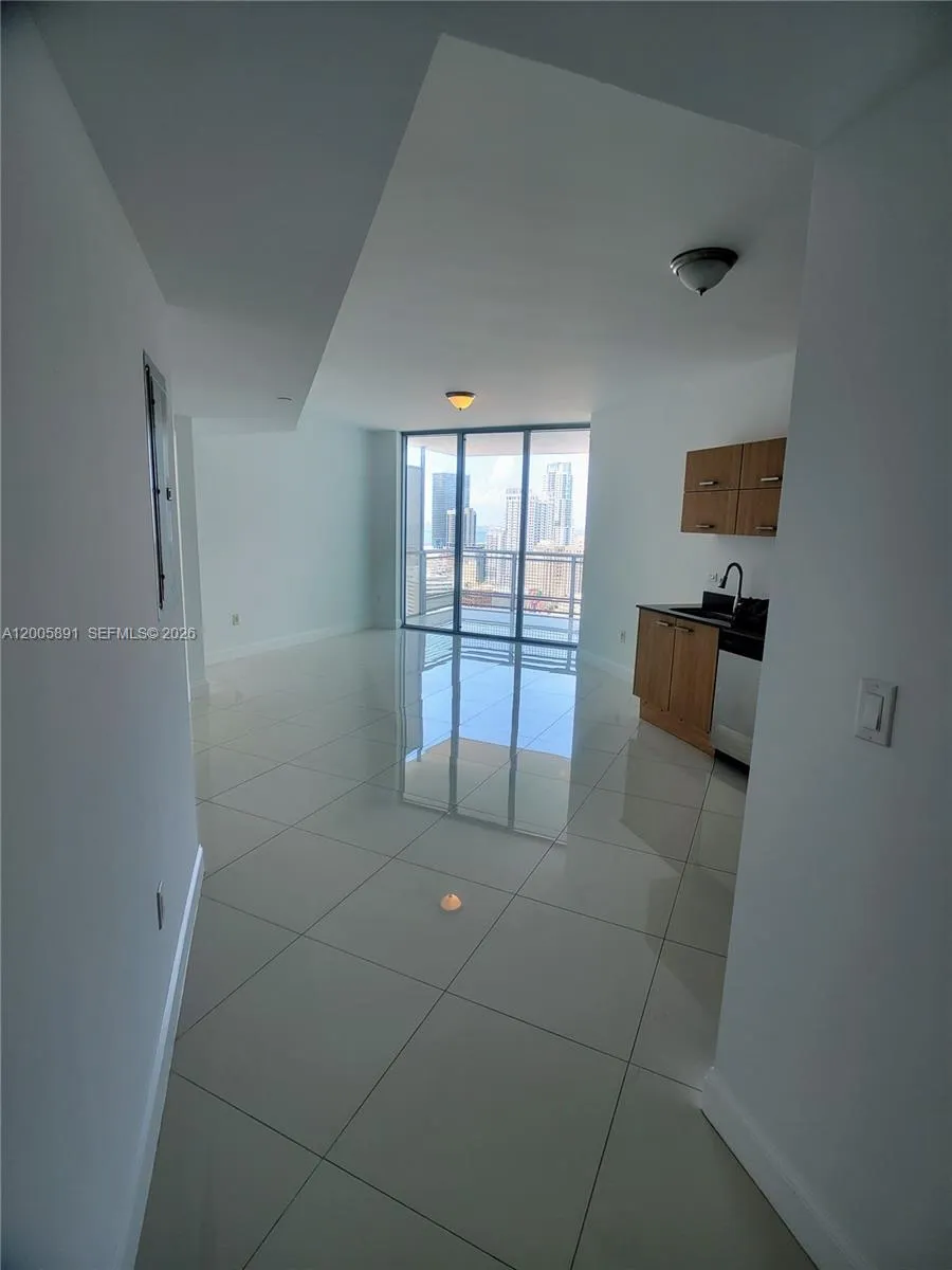 350 S Miami Ave # 3111, Miami FL 33130