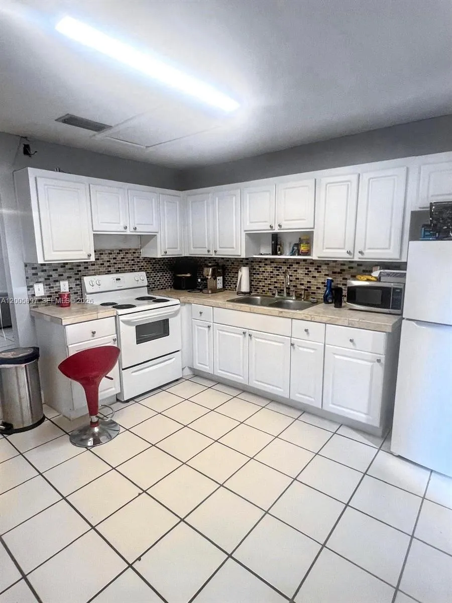 4259 Royal Banyan Way # B, Lake Worth FL 33461