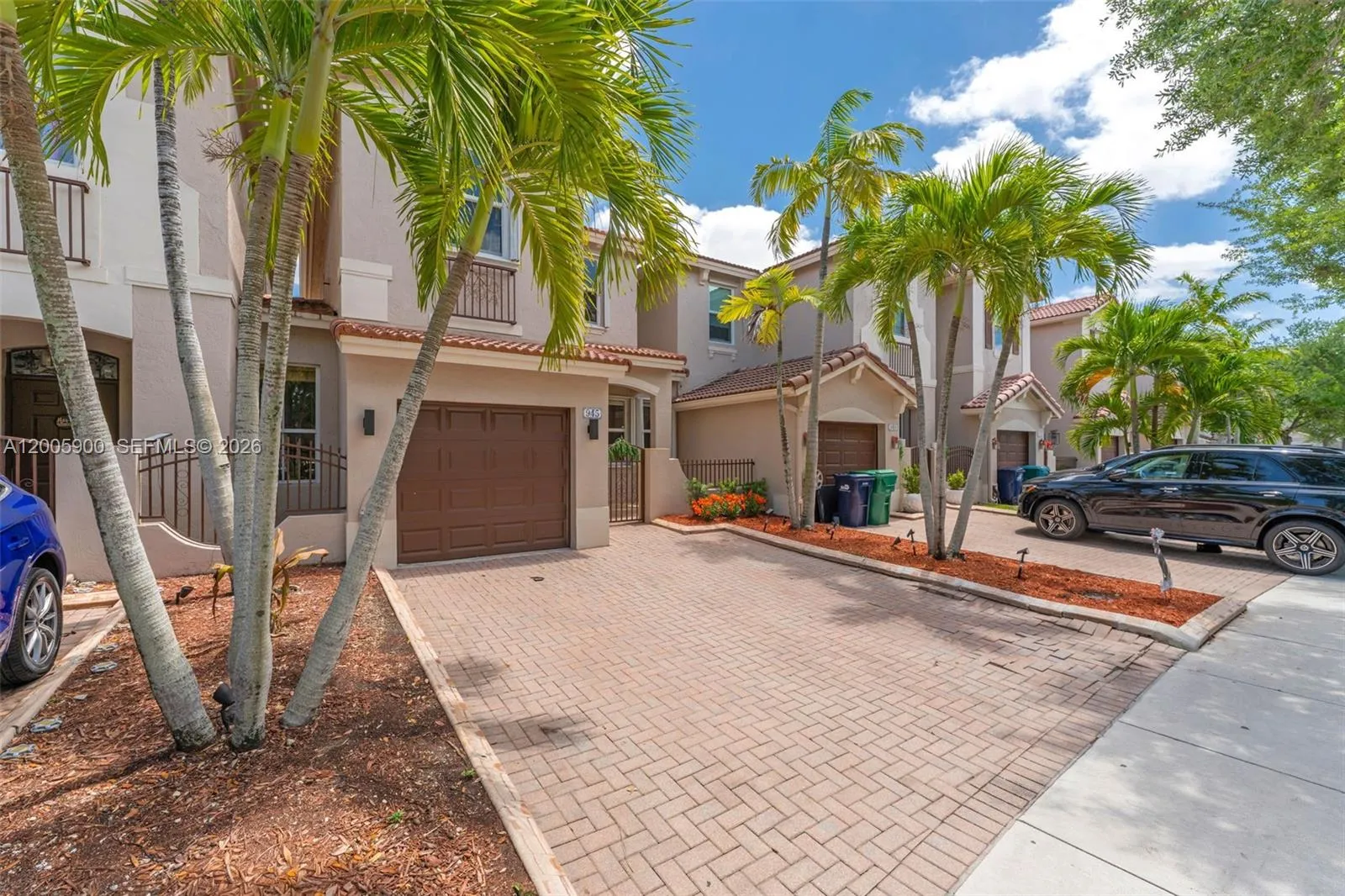 945 SW 154th Ct, Miami FL 33194