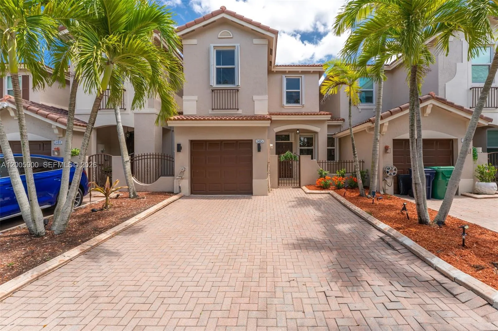 945 SW 154th Ct, Miami FL 33194