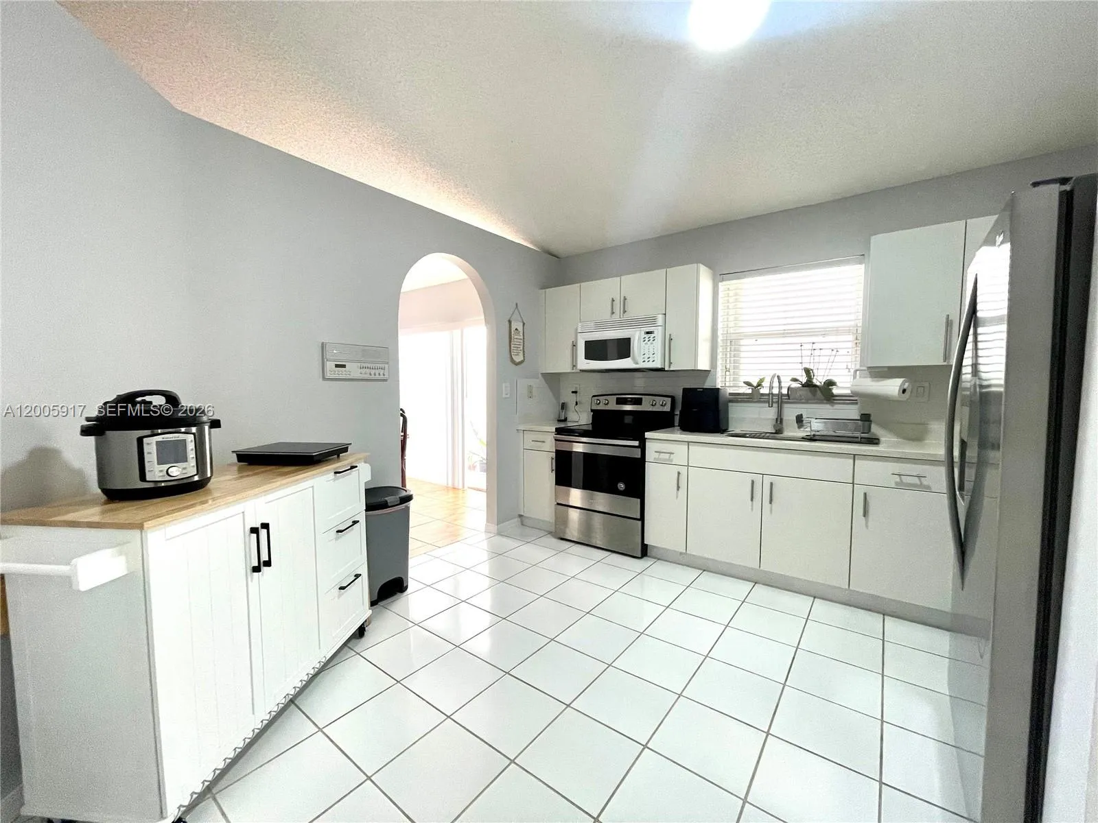 9929 NW 29th Ter, Doral FL 33172