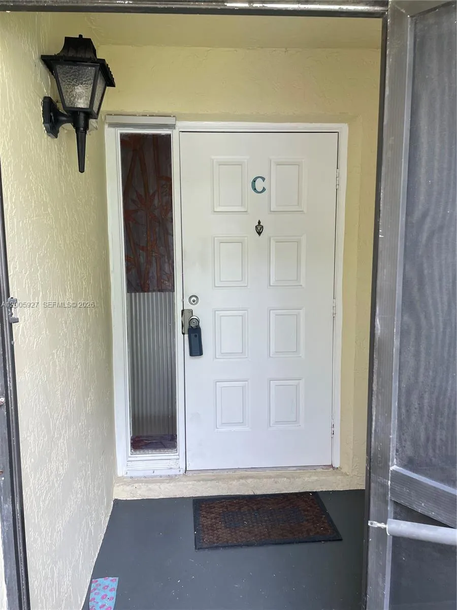 1100 Constitution Dr # C, Homestead FL 33034