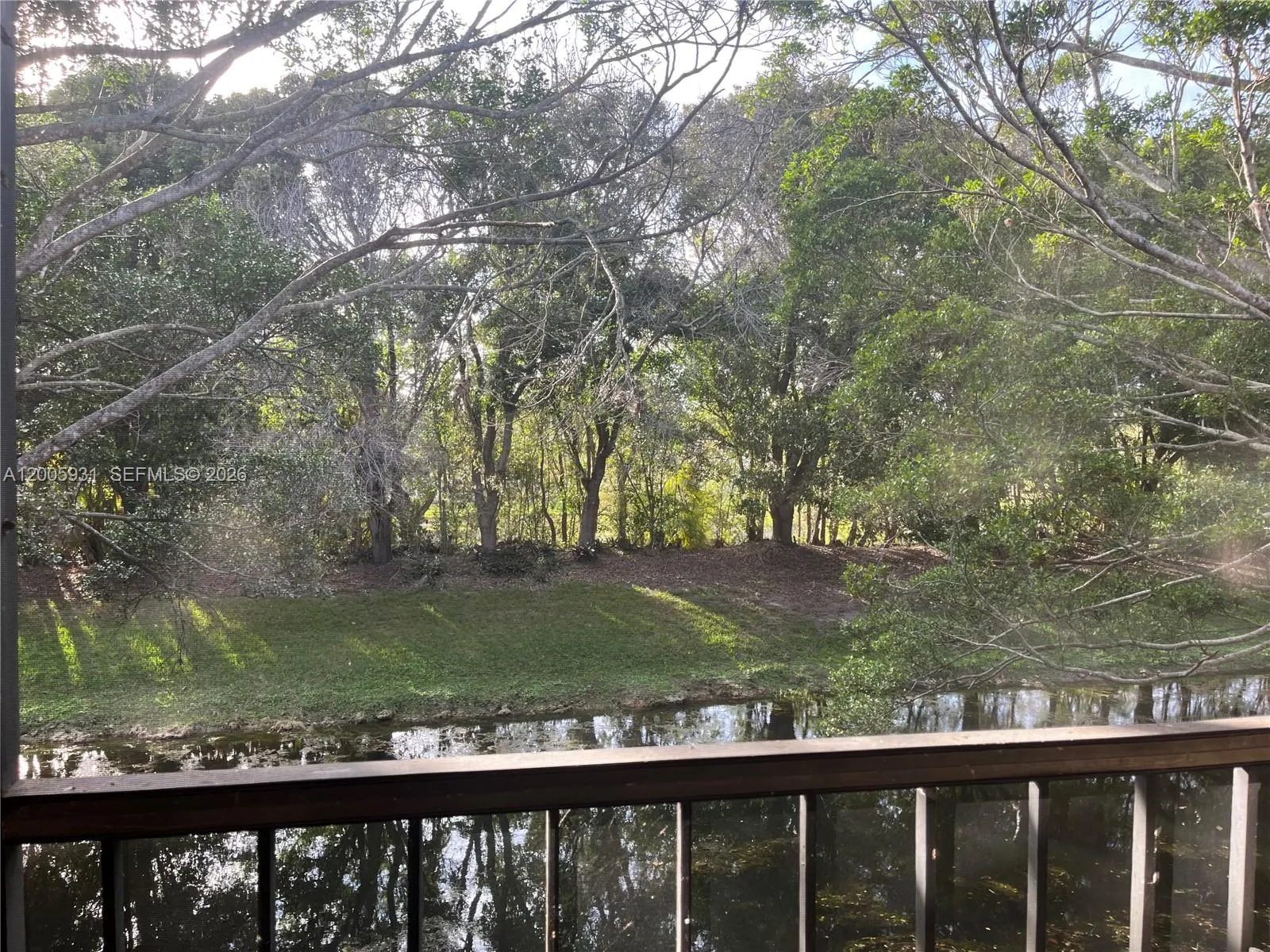 201 Lakeview Drive # 204, Weston FL 33326