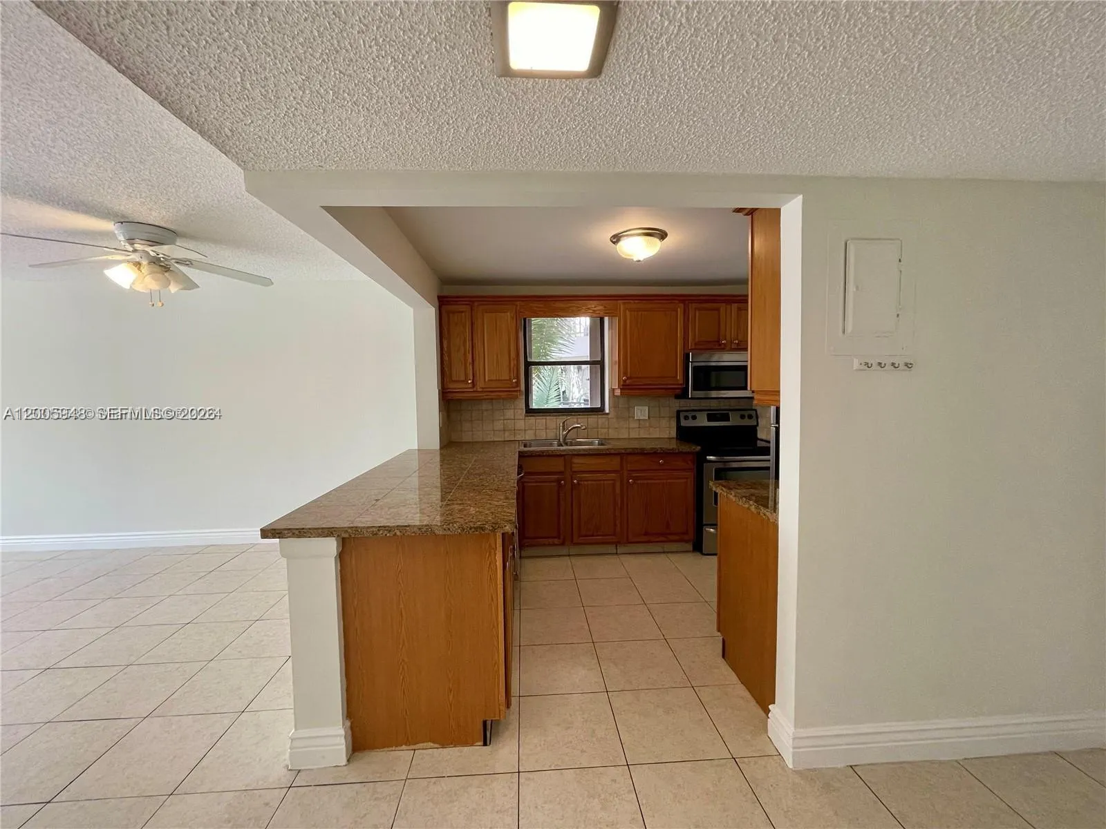 2320 S Cypress Bend Dr # 204, Pompano Beach FL 33069