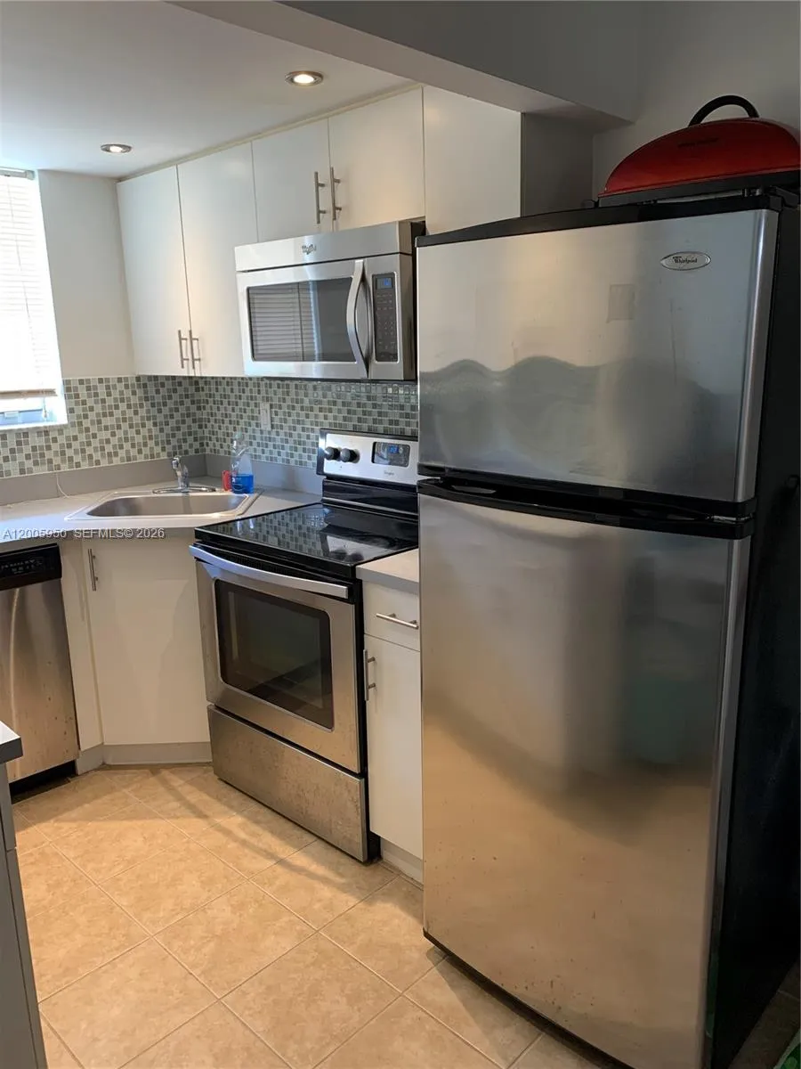 1975 NE 135th St # 3C, North Miami FL 33181