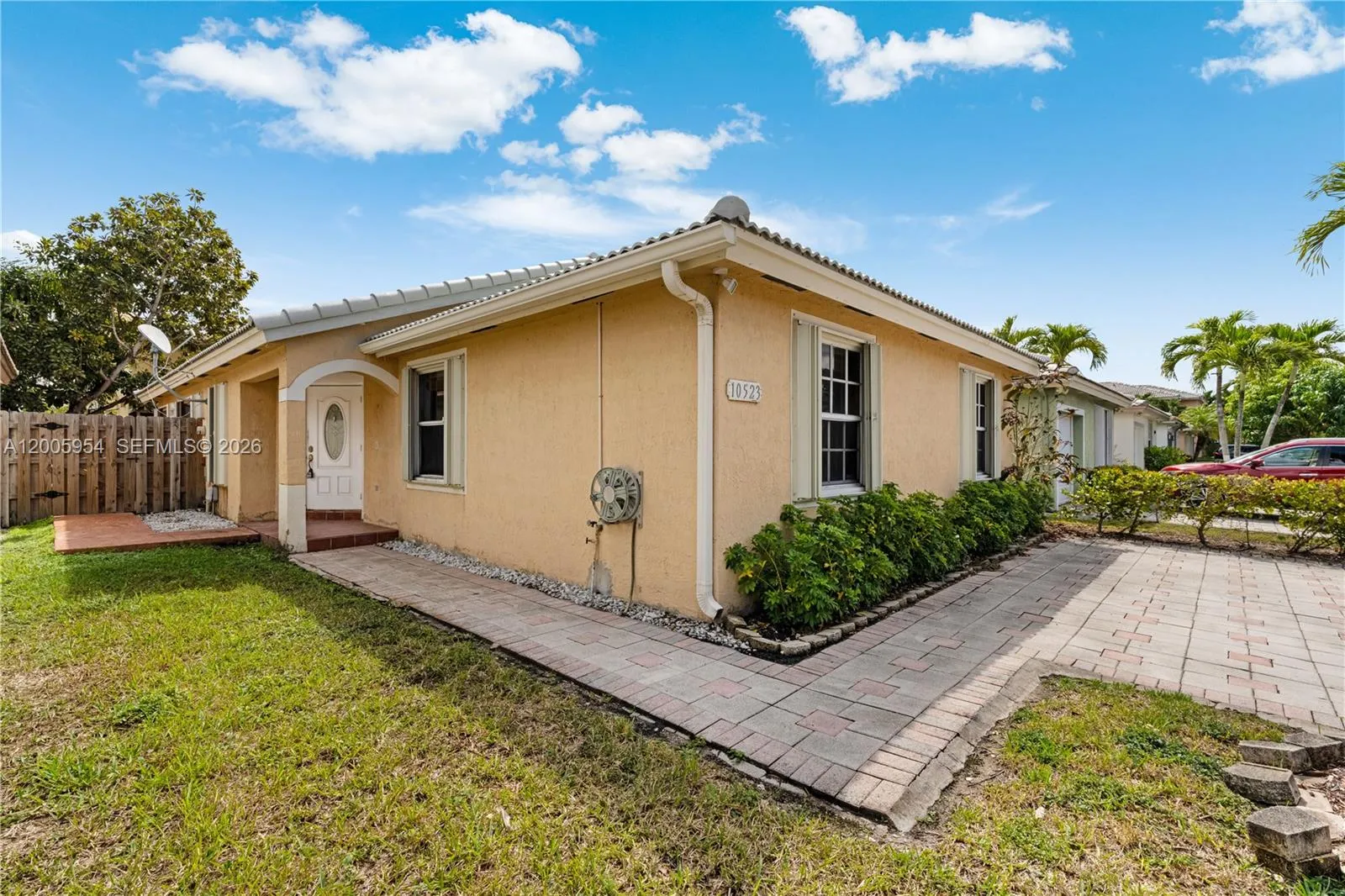 10523 SW 161st  PL, Miami FL 33196