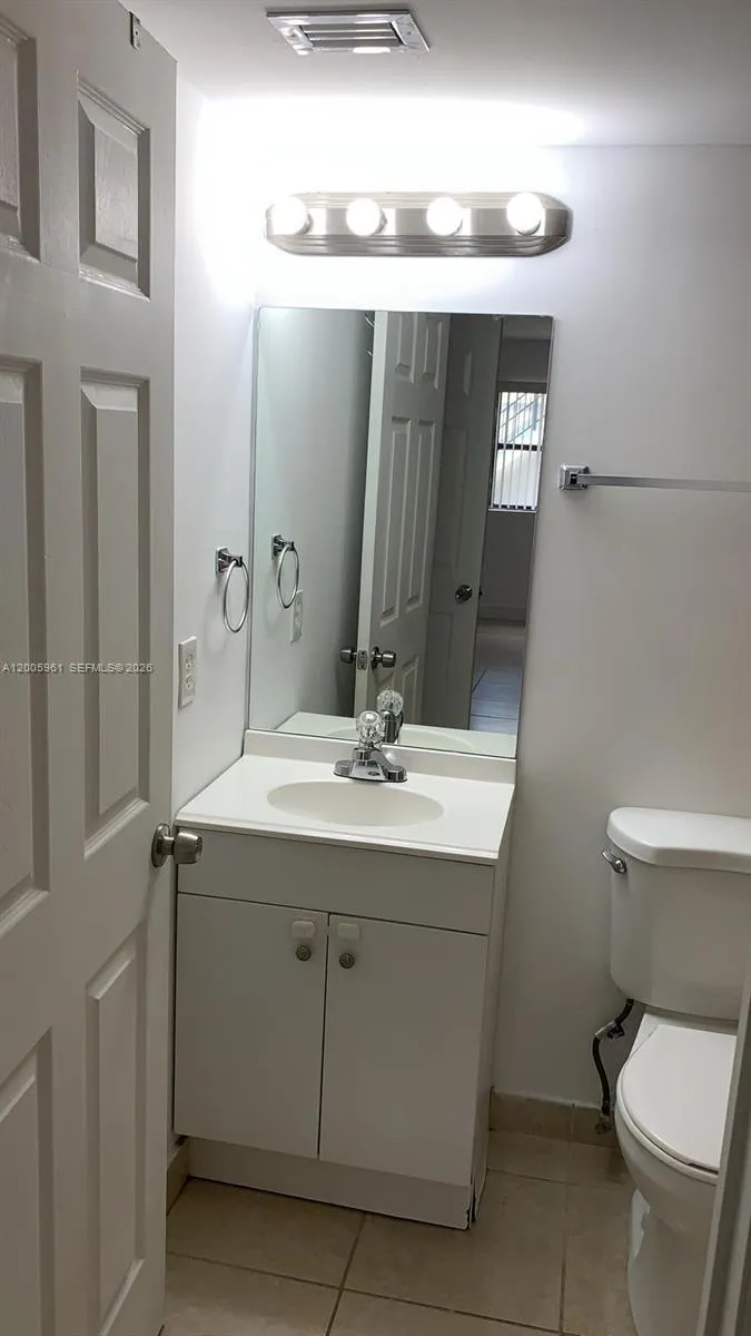 7090 NW 179th St # 108, Hialeah FL 33015