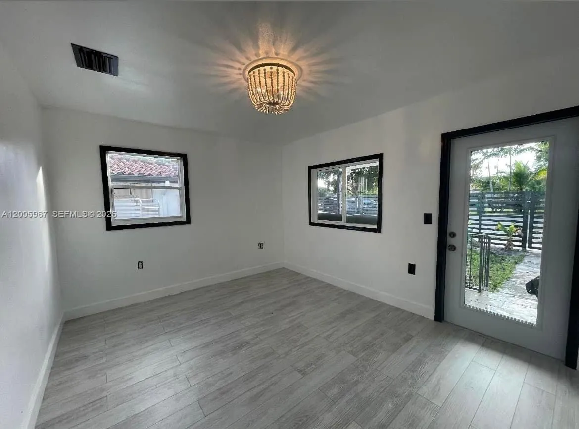 311 NW 32nd Ct, Miami FL 33125