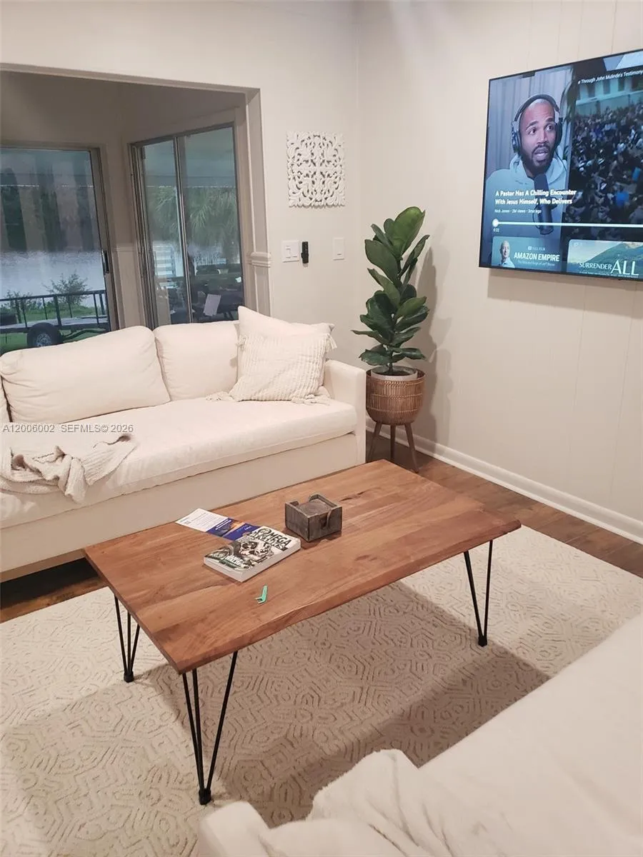 2111 Waylife CT, Other City - In The State Of Florida FL 33920