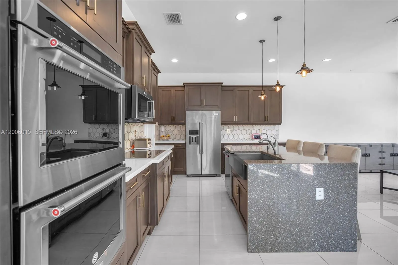 865 SW 113th Ln, Pembroke Pines FL 33025