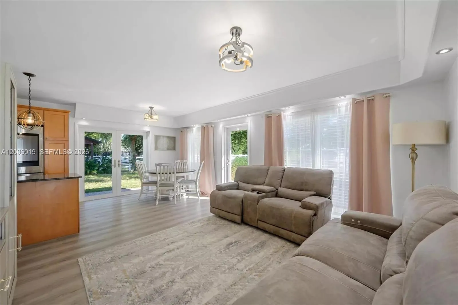 4001 SW 73rd Ave, Davie FL 33314