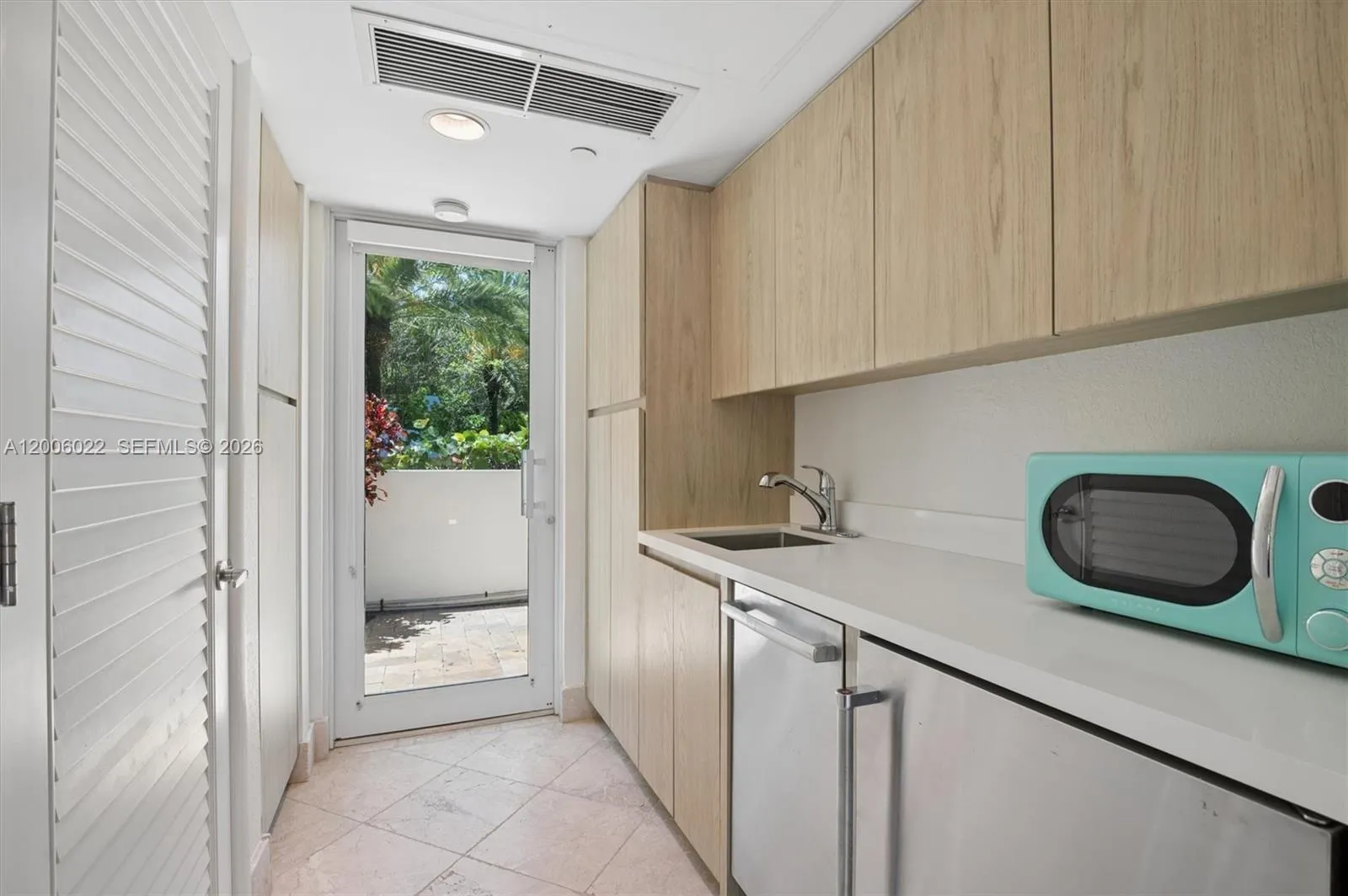 100 S POINTE # 14, Miami Beach FL 33139