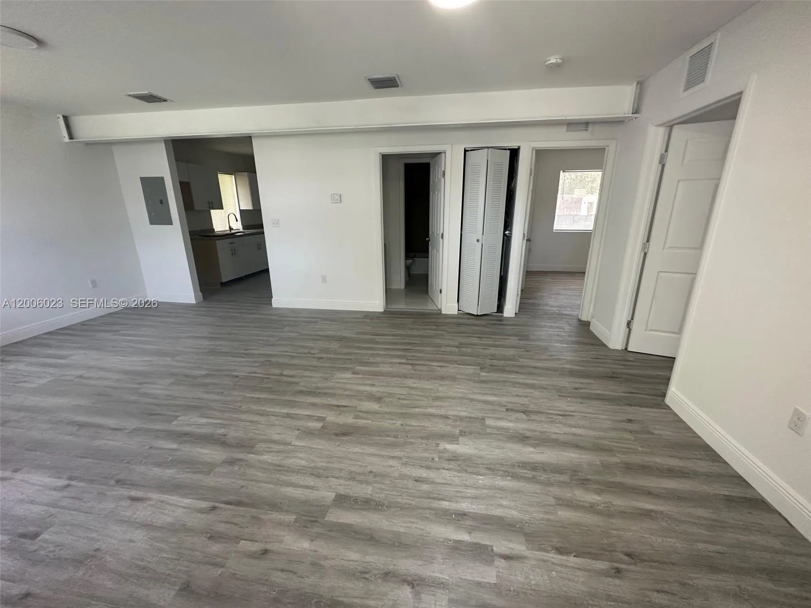 1095 NE 149th St, Miami FL 33161