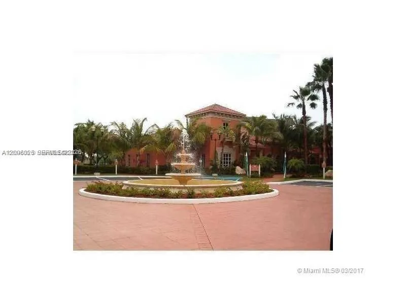 8290 Lake Dr # 108, Doral FL 33166