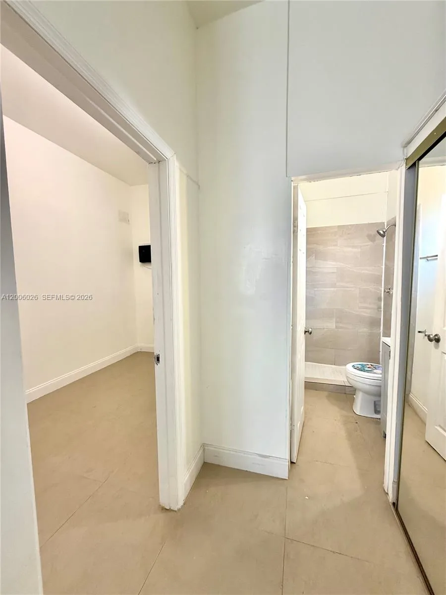 2516 Cleveland St # b, Hollywood FL 33020