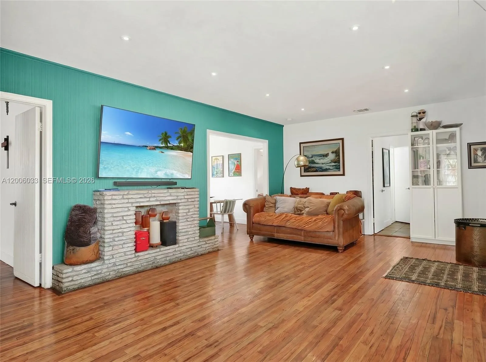 4401 SW 16th St, Miami FL 33134