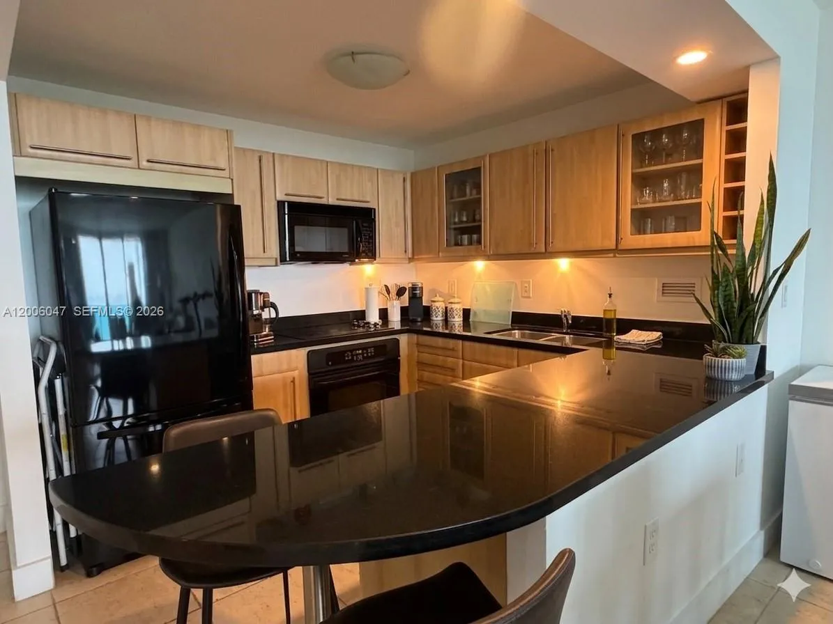 2301 Collins Ave # 840, Miami Beach FL 33139