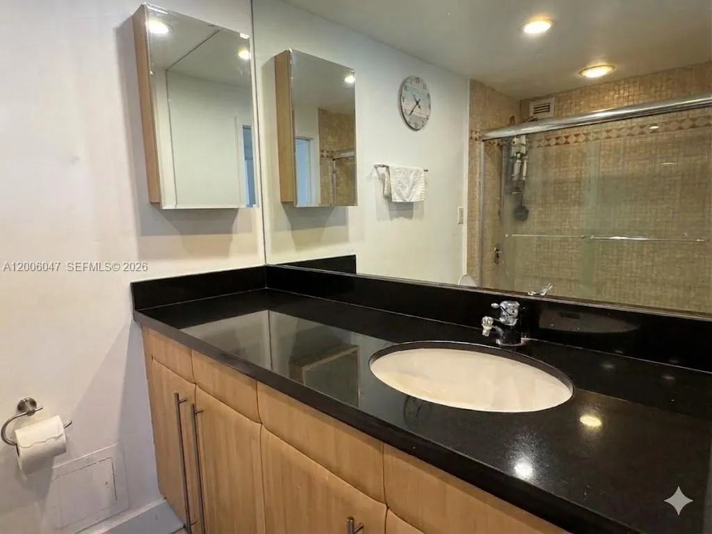 2301 Collins Ave # 840, Miami Beach FL 33139