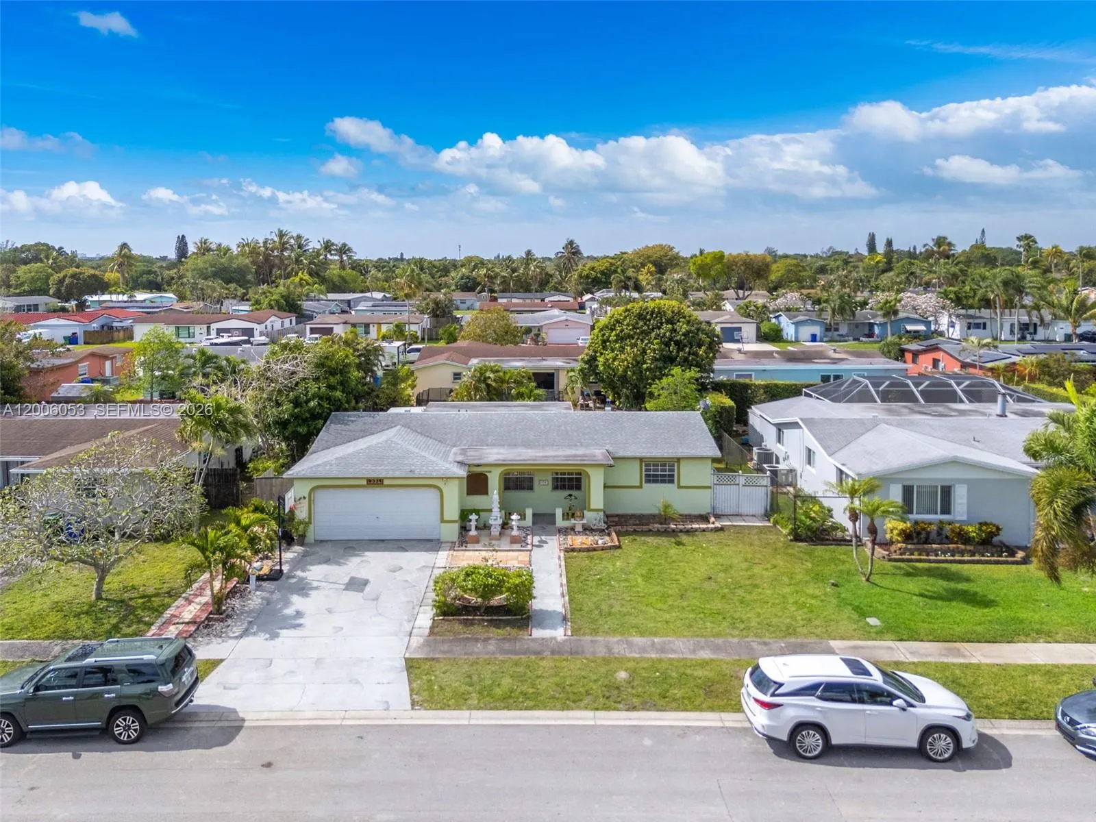 6534 NW 2nd St, Margate FL 33063