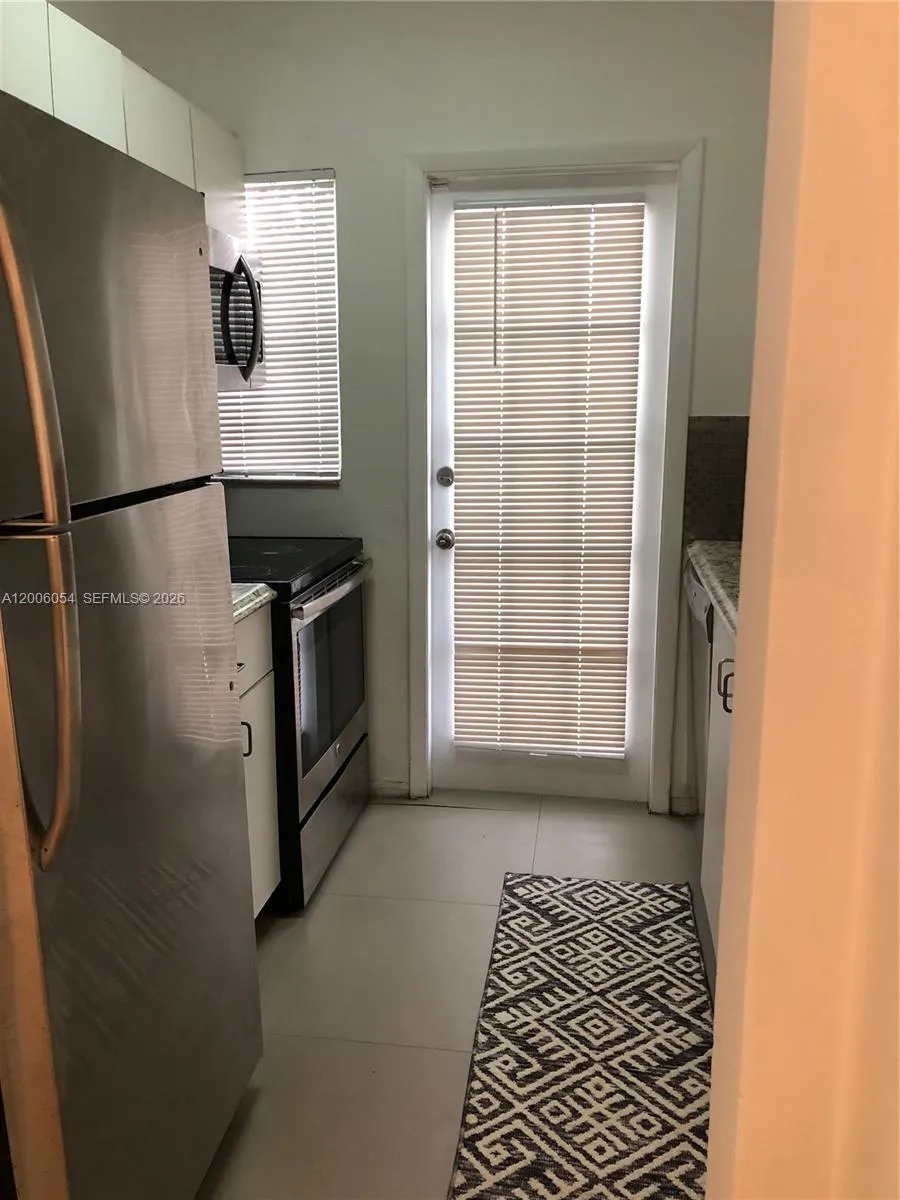 911 Meridian Ave # 105, Miami Beach FL 33139