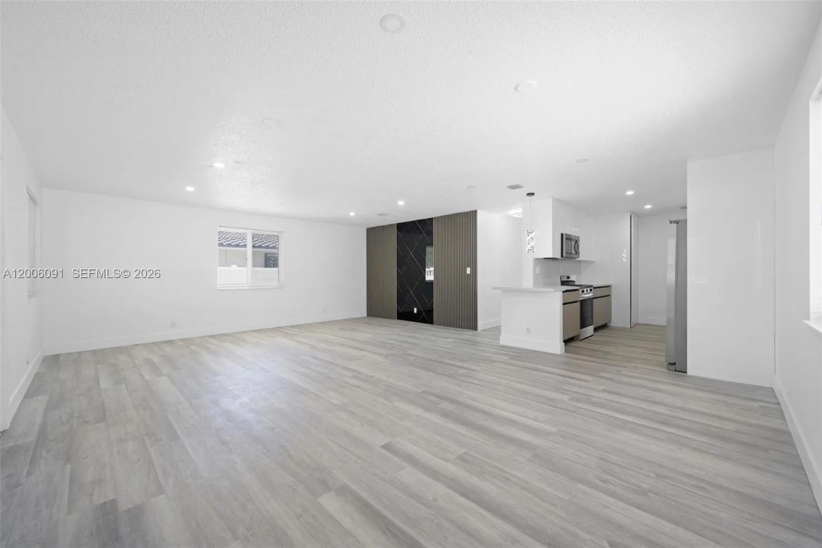 5580 Plunkett St, Hollywood FL 33021