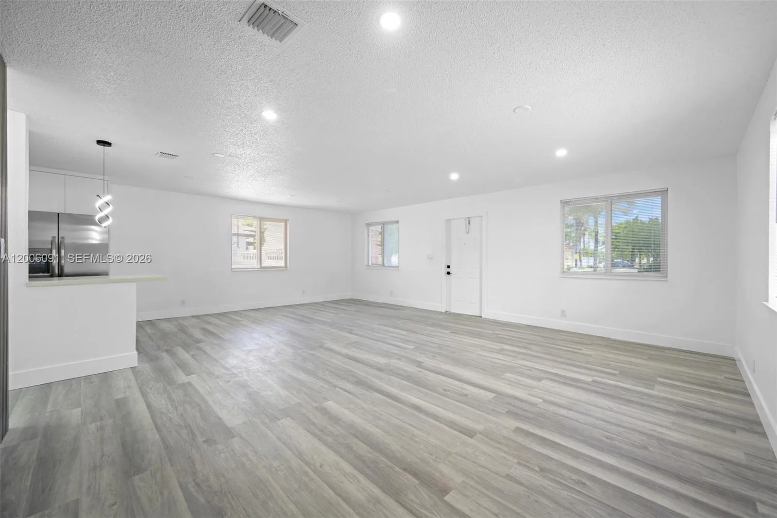 5580 Plunkett St, Hollywood FL 33021