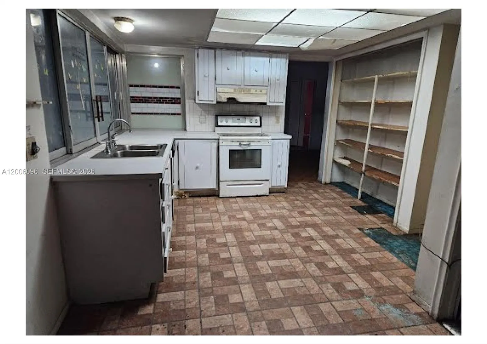 750 N Douglas Rd, Pembroke Pines FL 33024