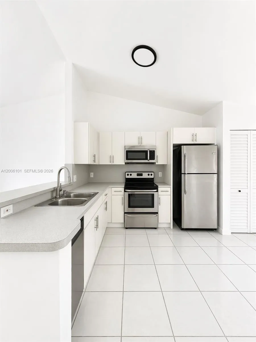 3204 San Remo Cir # 3204, Homestead FL 33035