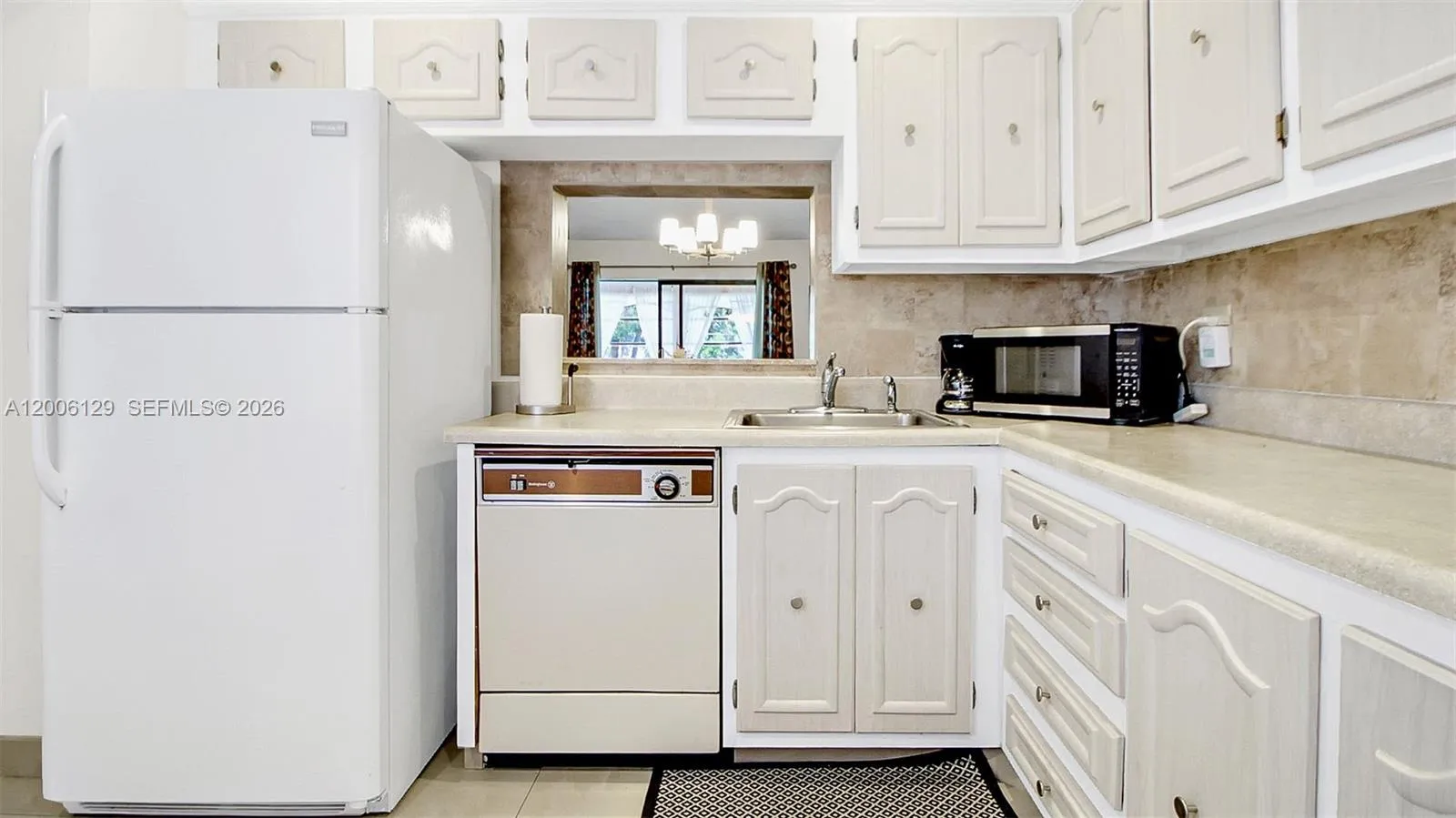 4000 NW 44th Ave # 306, Lauderdale Lakes FL 33319