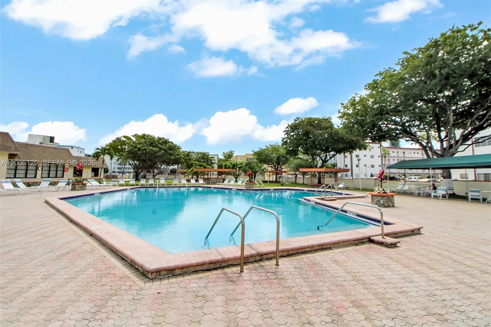 4000 NW 44th Ave # 306, Lauderdale Lakes FL 33319